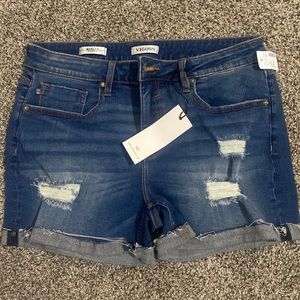 Vigoss distressed jean shorts. Size 31